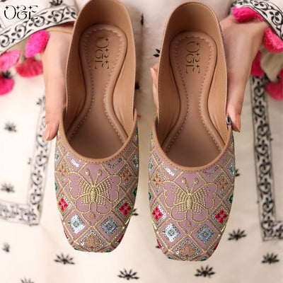 O&E Handmade Embroidered Punjabi Jutti for Women | Multi-Thread Detailing | Fully Padded | Anti-Slip TPR Sole | Ethnic Mojari for Festivals & Occasions